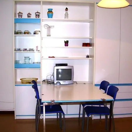 For 5 People In A With Swimming Pool Close To The Beach *