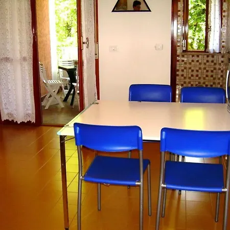 For 5 People In A With Swimming Pool Close To The Beach *